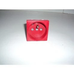 HAGER HAGWS105 : Prise 2P+T 16a à Detrompage Sanvis SYSTO