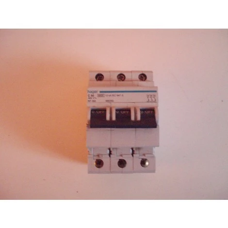 Disjoncteur 50A 3P Courbe C 6/10kA 3 Modules HAGER NF350 1 Disjoncteur 50A 3P Courbe C 6/10kA 3 Modules HAGER NF350