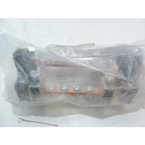 Bornier De Connexion 2 Niveaux Pour Arrivée Fil De Terre 70mm² Max 160X65X55mm Pour Armoire électrique UNIVERS HAGER KS70A 1 Bornier De Connexion 2 Niveaux Pour Arrivée Fil De Terre 70mm² Max 160X65X55mm Pour Armoire électrique UNIVERS HAGER KS70A